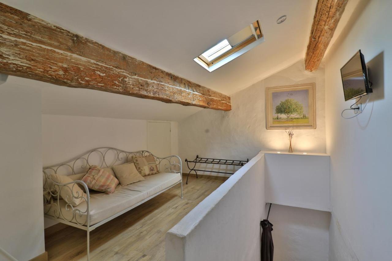 Saint-Rémy-de-Provence Mas Des Tourterelles B&B 외부 사진